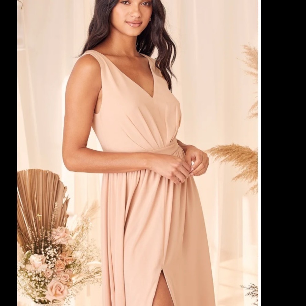 NWT Lulu’s - Make Me Marvel Blush V-Neck Sleeveless Maxi Dress - Picture 3 of 16